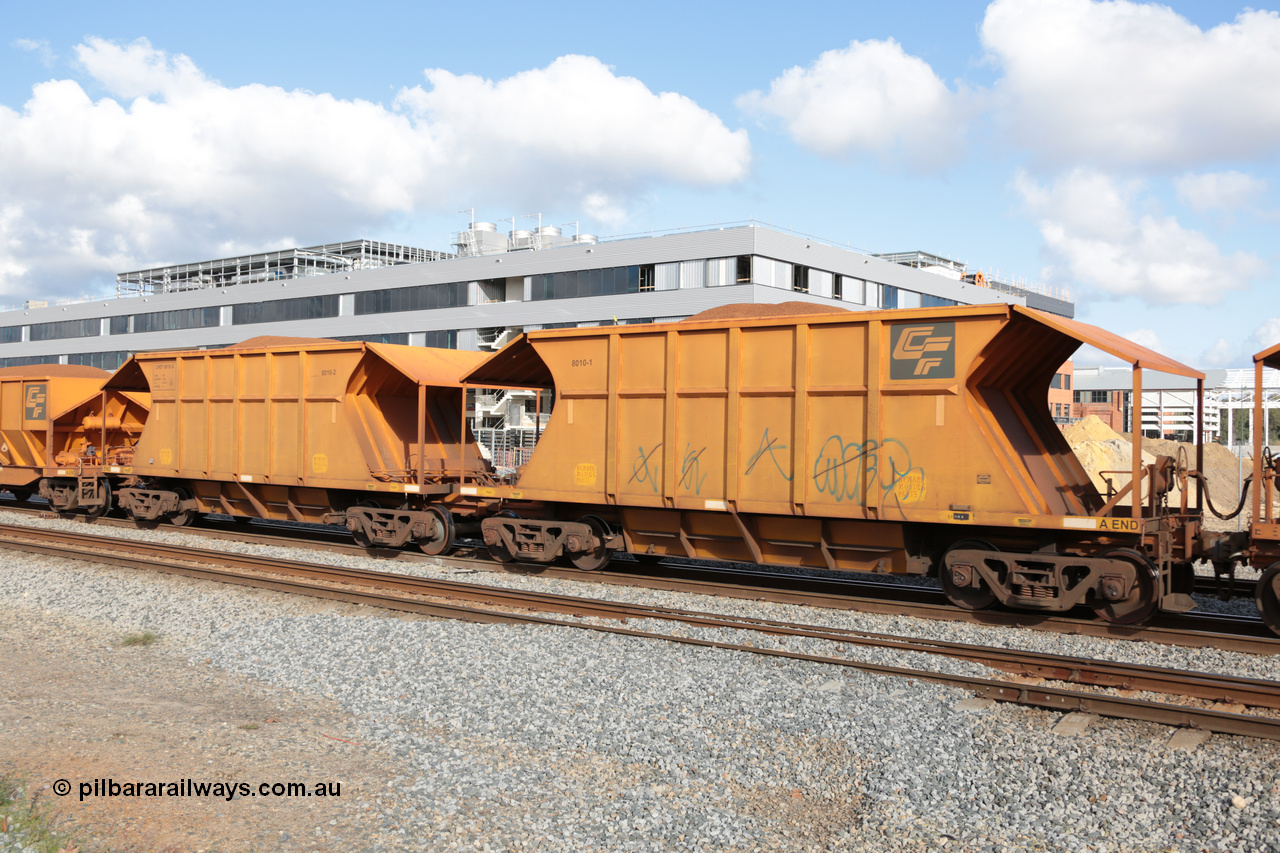 140601 4635
Midland, loaded iron ore train #1030 heading to Kwinana, CFCLA leased CHEY type waggon CHEY 8010 one pair of 120 bar coupled pairs built by Bluebird Rail Operations SA in 2011-12. 1st June 2014.
Keywords: CHEY-type;CHEY8010;Bluebird-Rail-Operations-SA;2011/120-10;