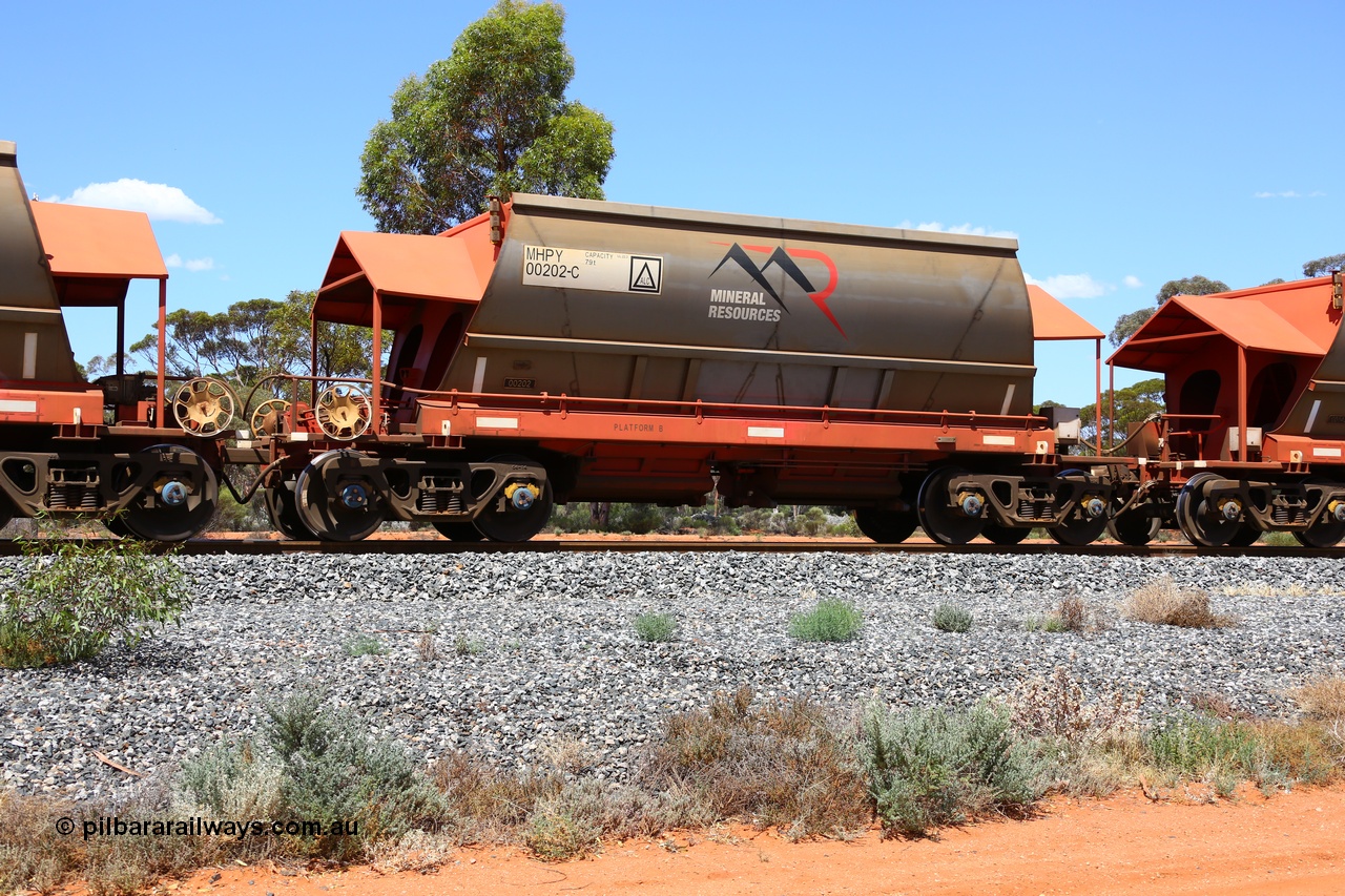 190107 0555
Binduli, on empty Mineral Resources Ltd iron ore train service from Esperance to Koolyanobbing 2034 with MRL's MHPY type iron ore waggon MHPY 00202 built by CSR Yangtze Co China serial 2014/382-202 in 2014 as a batch of 382 units, these bottom discharge hopper waggons are operated in 'married' pairs.
Keywords: MHPY-type;MHPY00202;2014/382-202;CSR-Yangtze-Rolling-Stock-Co-China;