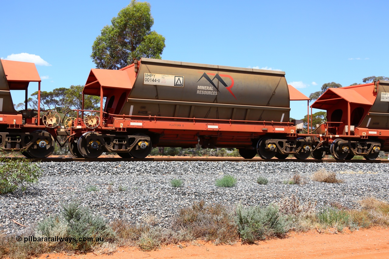 190107 0557
Binduli, on empty Mineral Resources Ltd iron ore train service from Esperance to Koolyanobbing 2034 with MRL's MHPY type iron ore waggon MHPY 00144 built by CSR Yangtze Co China serial 2014/382-144 in 2014 as a batch of 382 units, these bottom discharge hopper waggons are operated in 'married' pairs.
Keywords: MHPY-type;MHPY00144;2014/382-144;CSR-Yangtze-Rolling-Stock-Co-China;