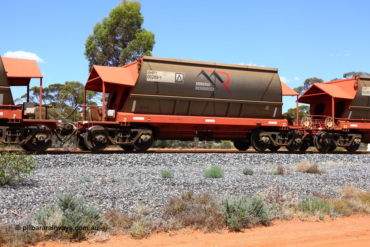 190107 0560
Binduli, on empty Mineral Resources Ltd iron ore train service from Esperance to Koolyanobbing 2034 with MRL's MHPY type iron ore waggon MHPY 00289 built by CSR Yangtze Co China serial 2014/382-289 in 2014 as a batch of 382 units, these bottom discharge hopper waggons are operated in 'married' pairs.
Keywords: MHPY-type;MHPY00289;2014/382-289;CSR-Yangtze-Rolling-Stock-Co-China;