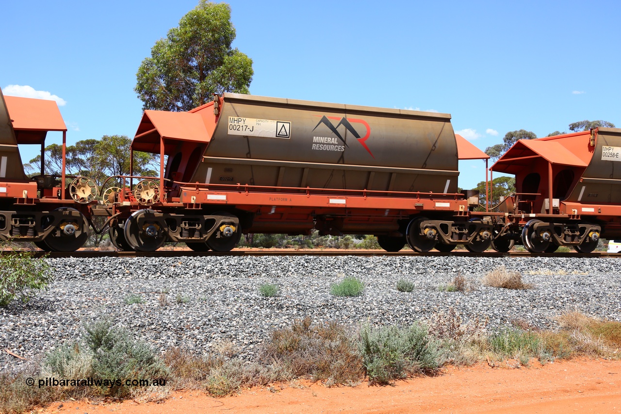 190107 0577
Binduli, on empty Mineral Resources Ltd iron ore train service from Esperance to Koolyanobbing 2034 with MRL's MHPY type iron ore waggon MHPY 00217 built by CSR Yangtze Co China serial 2014/382-217 in 2014 as a batch of 382 units, these bottom discharge hopper waggons are operated in 'married' pairs.
Keywords: MHPY-type;MHPY00217;2014/382-217;CSR-Yangtze-Rolling-Stock-Co-China;