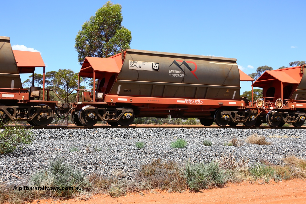 190107 0578
Binduli, on empty Mineral Resources Ltd iron ore train service from Esperance to Koolyanobbing 2034 with MRL's MHPY type iron ore waggon MHPY 00258 built by CSR Yangtze Co China serial 2014/382-258 in 2014 as a batch of 382 units, these bottom discharge hopper waggons are operated in 'married' pairs.
Keywords: MHPY-type;MHPY00258;2014/382-258;CSR-Yangtze-Rolling-Stock-Co-China;