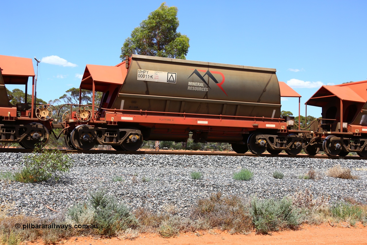 190107 0607
Binduli, on empty Mineral Resources Ltd iron ore train service from Esperance to Koolyanobbing 2034 with MRL's MHPY type iron ore waggon MHPY 00011 built by CSR Yangtze Co China serial 2014/382-11 in 2014 as a batch of 382 units, these bottom discharge hopper waggons are operated in 'married' pairs.
Keywords: MHPY-type;MHPY00011;2014/382-11;CSR-Yangtze-Rolling-Stock-Co-China;