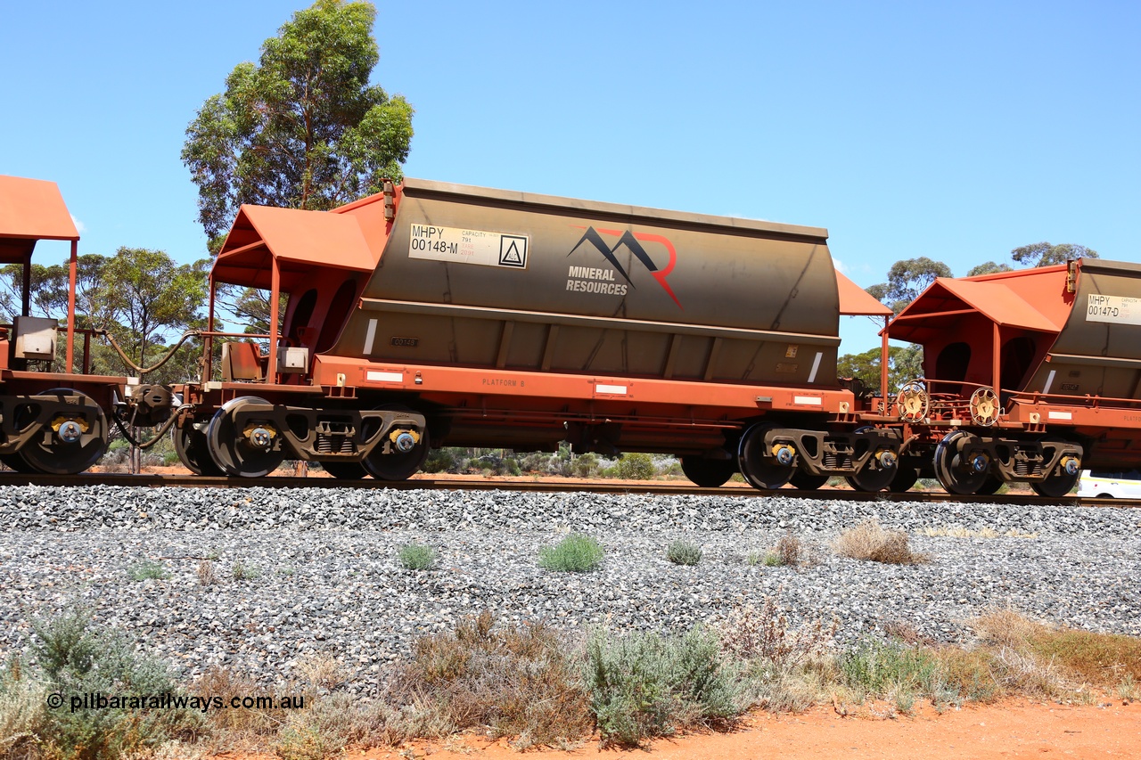 190107 0622
Binduli, on empty Mineral Resources Ltd iron ore train service from Esperance to Koolyanobbing 2034 with MRL's MHPY type iron ore waggon MHPY 00148 built by CSR Yangtze Co China serial 2014/382-148 in 2014 as a batch of 382 units, these bottom discharge hopper waggons are operated in 'married' pairs.
Keywords: MHPY-type;MHPY00148;2014/382-148;CSR-Yangtze-Rolling-Stock-Co-China;