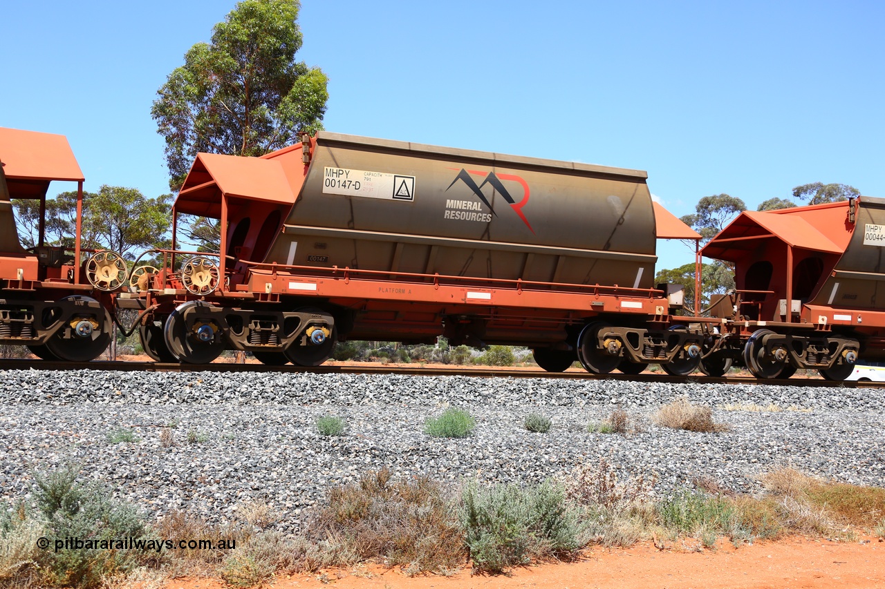 190107 0623
Binduli, on empty Mineral Resources Ltd iron ore train service from Esperance to Koolyanobbing 2034 with MRL's MHPY type iron ore waggon MHPY 00147 built by CSR Yangtze Co China serial 2014/382-147 in 2014 as a batch of 382 units, these bottom discharge hopper waggons are operated in 'married' pairs.
Keywords: MHPY-type;MHPY00147;2014/382-147;CSR-Yangtze-Rolling-Stock-Co-China;