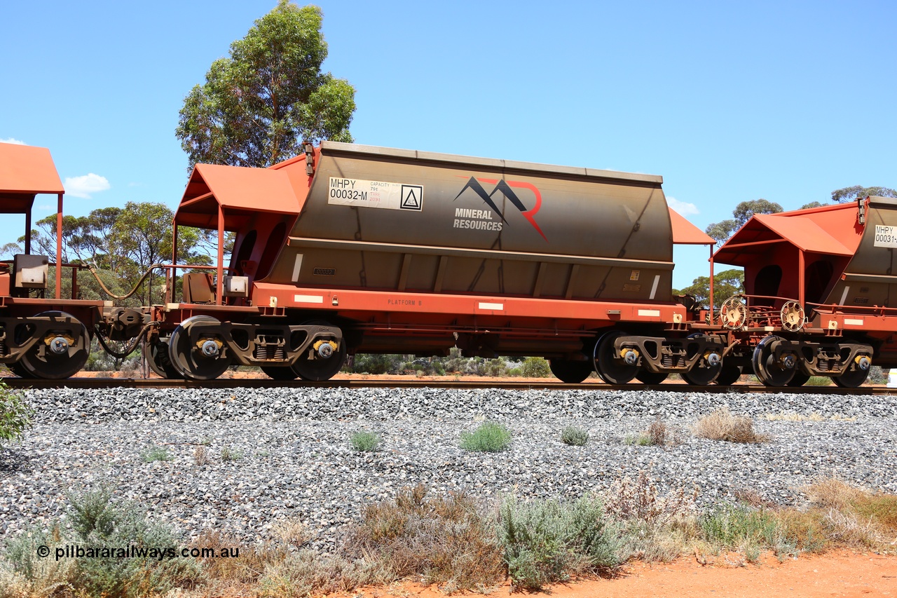 190107 0642
Binduli, on empty Mineral Resources Ltd iron ore train service from Esperance to Koolyanobbing 2034 with MRL's MHPY type iron ore waggon MHPY 00032 built by CSR Yangtze Co China serial 2014/382-32 in 2014 as a batch of 382 units, these bottom discharge hopper waggons are operated in 'married' pairs.
Keywords: MHPY-type;MHPY00032;2014/382-32;CSR-Yangtze-Rolling-Stock-Co-China;