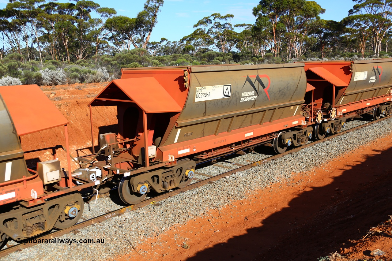 190109 1563
Binduli, Mineral Resources Ltd empty iron ore train 4030 with MRL's MHPY type iron ore waggon MHPY 00219 built by CSR Yangtze Co China serial 2014/382-219 in 2014 as a batch of 382 units, these bottom discharge hopper waggons are operated in 'married' pairs.
Keywords: MHPY-type;MHPY00220;2014/382-220;CSR-Yangtze-Rolling-Stock-Co-China;