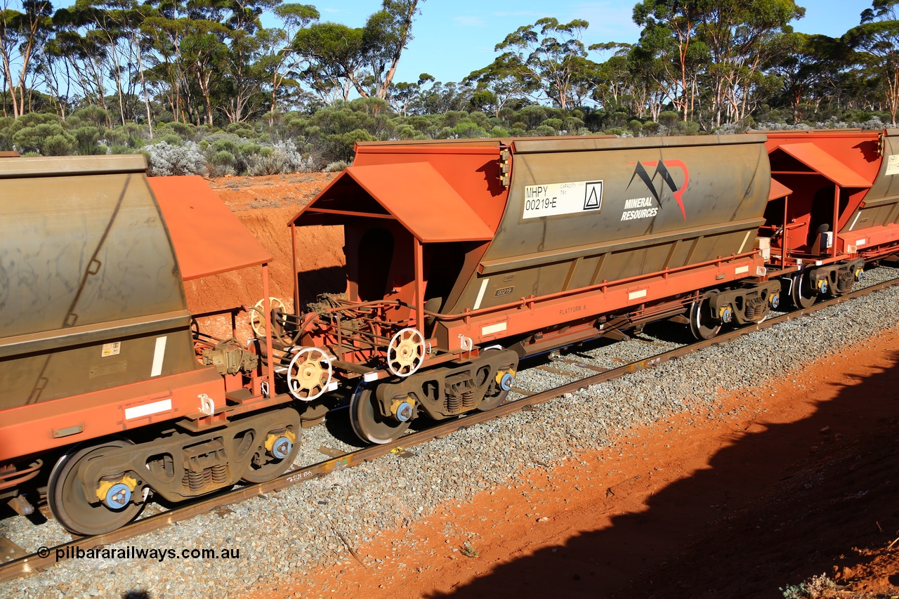 190109 1564
Binduli, Mineral Resources Ltd empty iron ore train 4030 with MRL's MHPY type iron ore waggon MHPY 00220 built by CSR Yangtze Co China serial 2014/382-220 in 2014 as a batch of 382 units, these bottom discharge hopper waggons are operated in 'married' pairs.
Keywords: MHPY-type;MHPY00219;2014/382-219;CSR-Yangtze-Rolling-Stock-Co-China;
