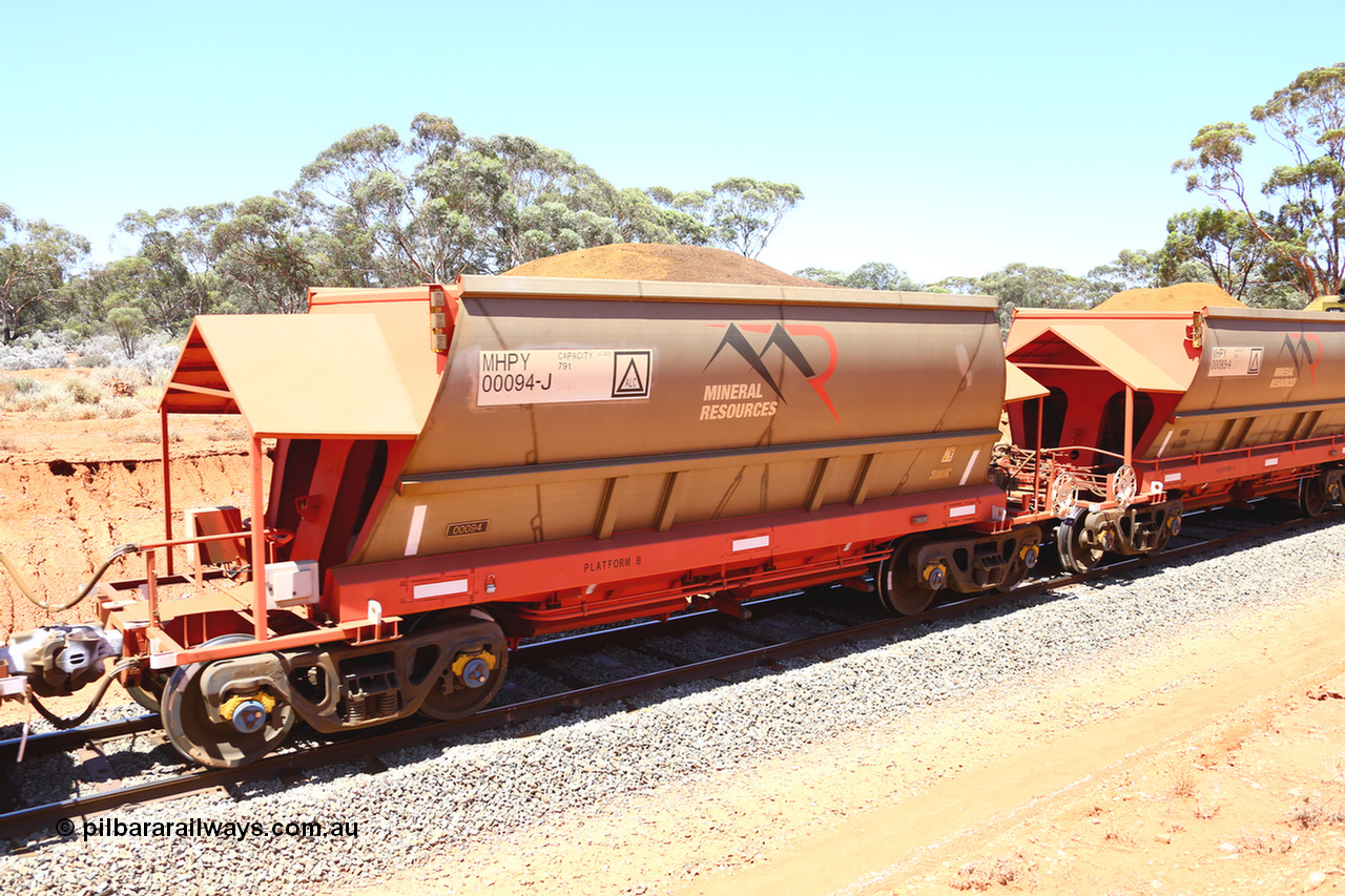 190129 4231
Binduli, on Mineral Resources Ltd loaded iron ore train service from Koolyanobbing to Esperance #3033 with MRL's MHPY type iron ore waggon MHPY 00094 built by CSR Yangtze Co China serial 2014/382-94 in 2014 as a batch of 382 units, these bottom discharge hopper waggons are operated in 'married' pairs.
Keywords: MHPY-type;MHPY00094;2014/382-94;CSR-Yangtze-Co-China;