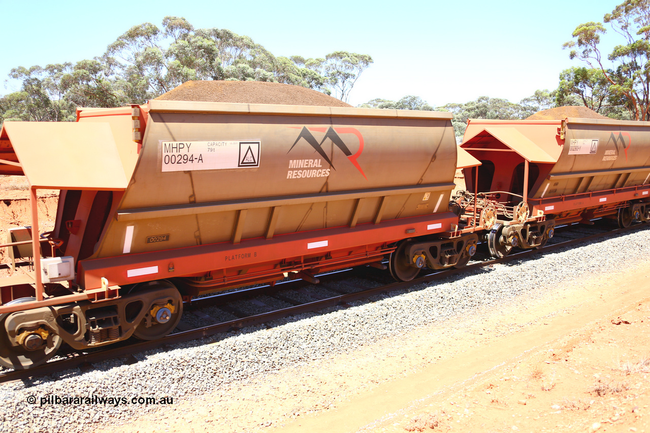 190129 4305
Binduli, on Mineral Resources Ltd loaded iron ore train service from Koolyanobbing to Esperance #3033 with MRL's MHPY type iron ore waggon MHPY 00294 built by CSR Yangtze Co China serial 2014/382-294 in 2014 as a batch of 382 units, these bottom discharge hopper waggons are operated in 'married' pairs.
Keywords: MHPY-type;MHPY00294;2014/382-294;CSR-Yangtze-Co-China;