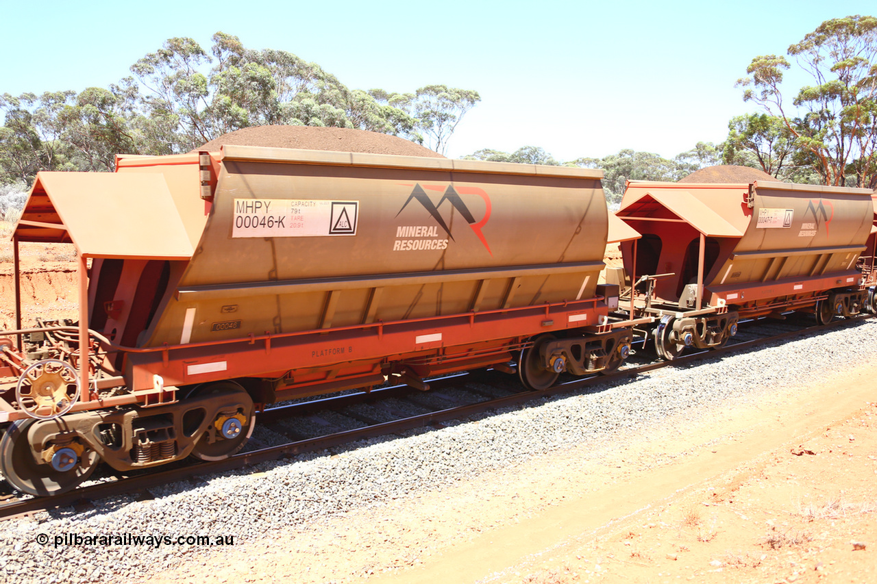 190129 4334
Binduli, on Mineral Resources Ltd loaded iron ore train service from Koolyanobbing to Esperance #3033 with MRL's MHPY type iron ore waggon MHPY 00046 built by CSR Yangtze Co China serial 2014/382-46 in 2014 as a batch of 382 units, these bottom discharge hopper waggons are operated in 'married' pairs.
Keywords: MHPY-type;MHPY00046;2014/382-46;CSR-Yangtze-Co-China;