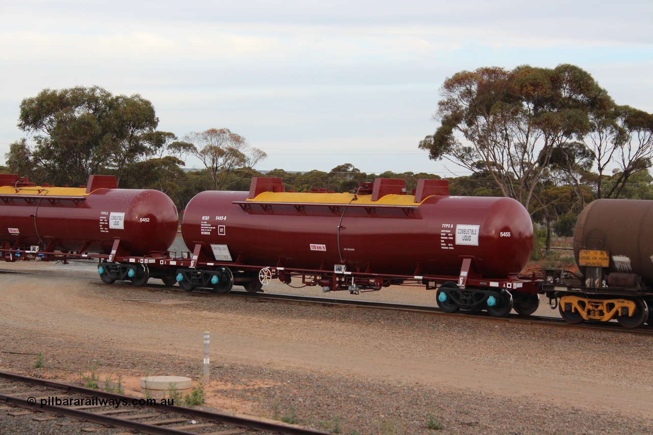 141028 IMG 3271
West Kalgoorlie, NTAY type fuel tank waggon NTAY 5455 with 62,000 litre capacity for BP. Refurbished by Gemco WA in June 2014 from ex Mobil Oil NTAF type tank waggon NTAF 5455. In BP Oil ownership. I think this is an Indeng Qld built NTAF 455 the final of seven such tanks built for Mobil of NSW in 1981. Peter Donaghy image.
Keywords: Peter-D-Image;NTAY-type;NTAY5455;NTAF-type;Indeng-Qld;NTAF455;