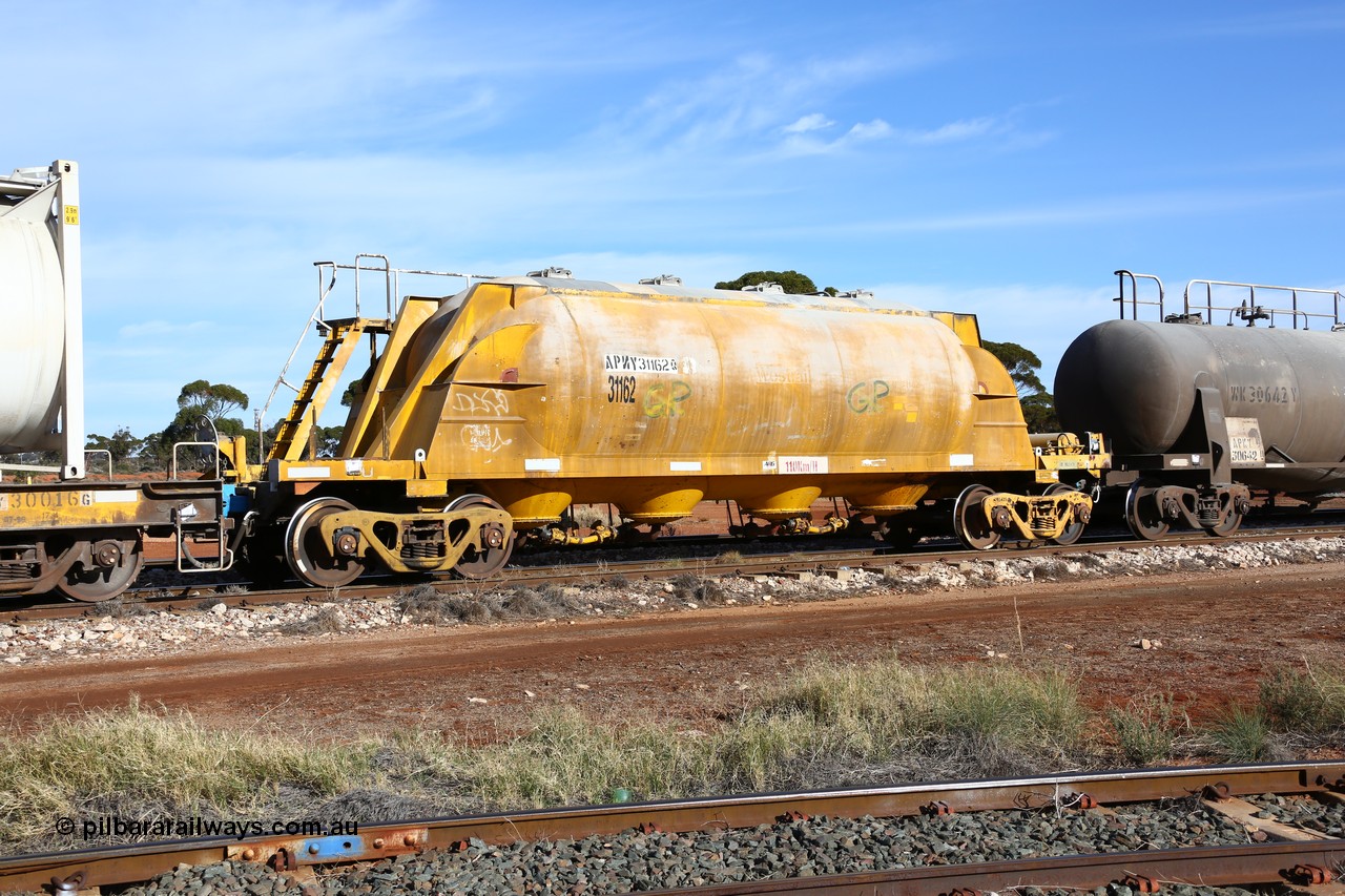 160523 2794
Parkeston, APNY 31162, final one of twelve built by WAGR Midland Workshops in 1974 as WNA type pneumatic discharge nickel concentrate waggon, WAGR built and owned copies of the AE Goodwin built WN waggons for WMC.
Keywords: APNY-type;APNY31162;WAGR-Midland-WS;WNA-type;