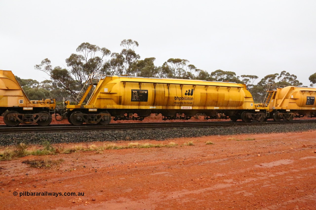 160524 4375
Binduli, nickel concentrate train 3438, WN type pneumatic discharge nickel concentrate waggon WN 537, one of a further ten built by WAGR Midland Workshops as WN type in 1975 for WMC.
Keywords: WN-type;WN537;WAGR-Midland-WS;