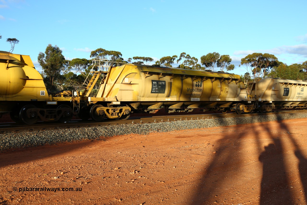 160525 5189
Binduli, nickel concentrate train 4438, pneumatic discharge nickel concentrate waggon WN 527, one of thirty built by AE Goodwin NSW as WN type in 1970 for WMC.
Keywords: WN-type;WN527;AE-Goodwin;