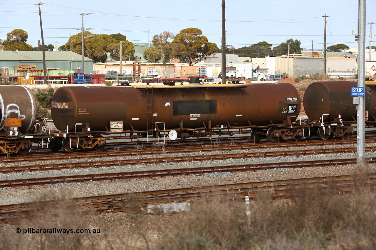 160531 9623
West Kalgoorlie, diesel fuel tanker ATDY 4619, ex NSW NTAF AMPOL tank, now in service with BP Oil, capacity of 67000 litres.
Keywords: ATDY-type;ATDY4619;NTAF-type;WTDY-type;