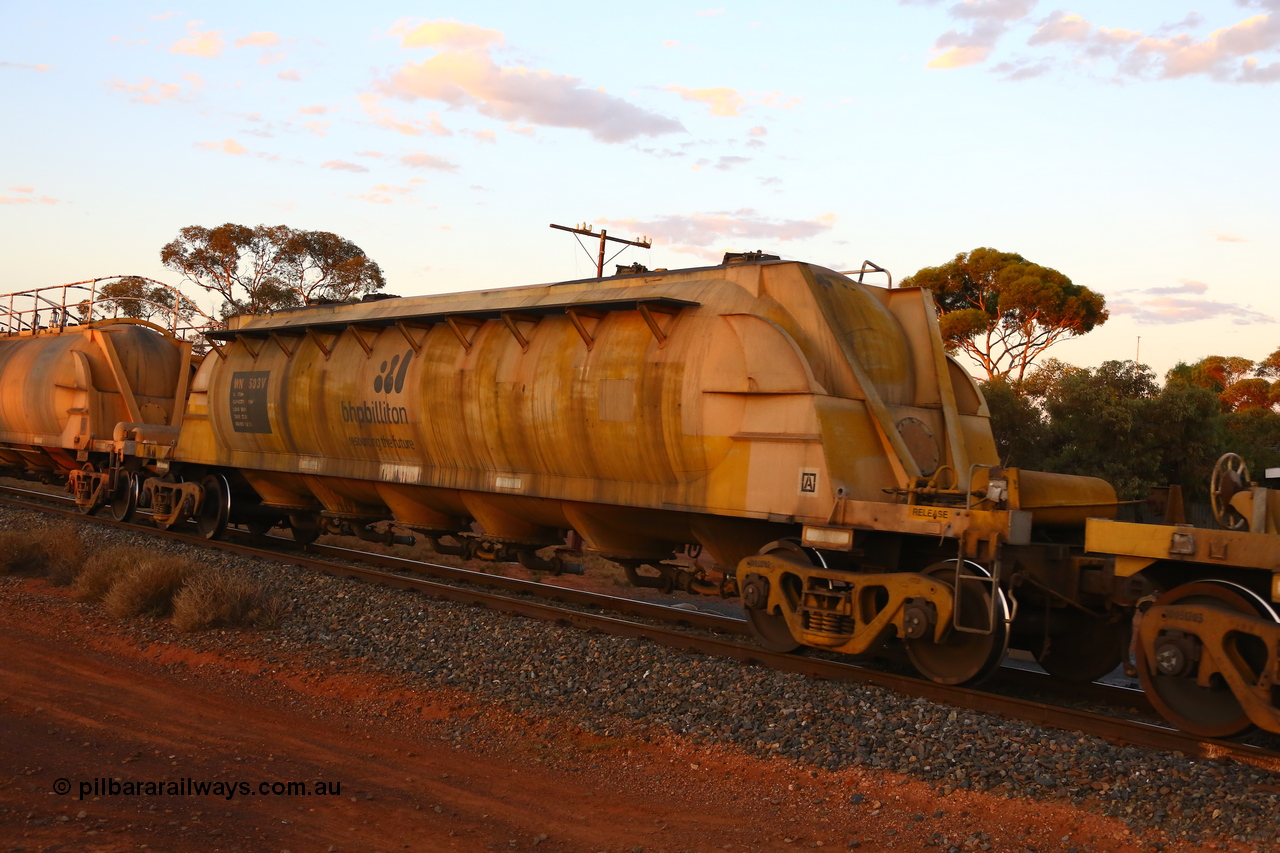 190107 0680
Kalgoorlie, WN type pneumatic discharge nickel concentrate waggon WN 503, one of thirty built by AE Goodwin NSW as WN type in 1970 for WMC.
Keywords: WN-type;WN503;AE-Goodwin;