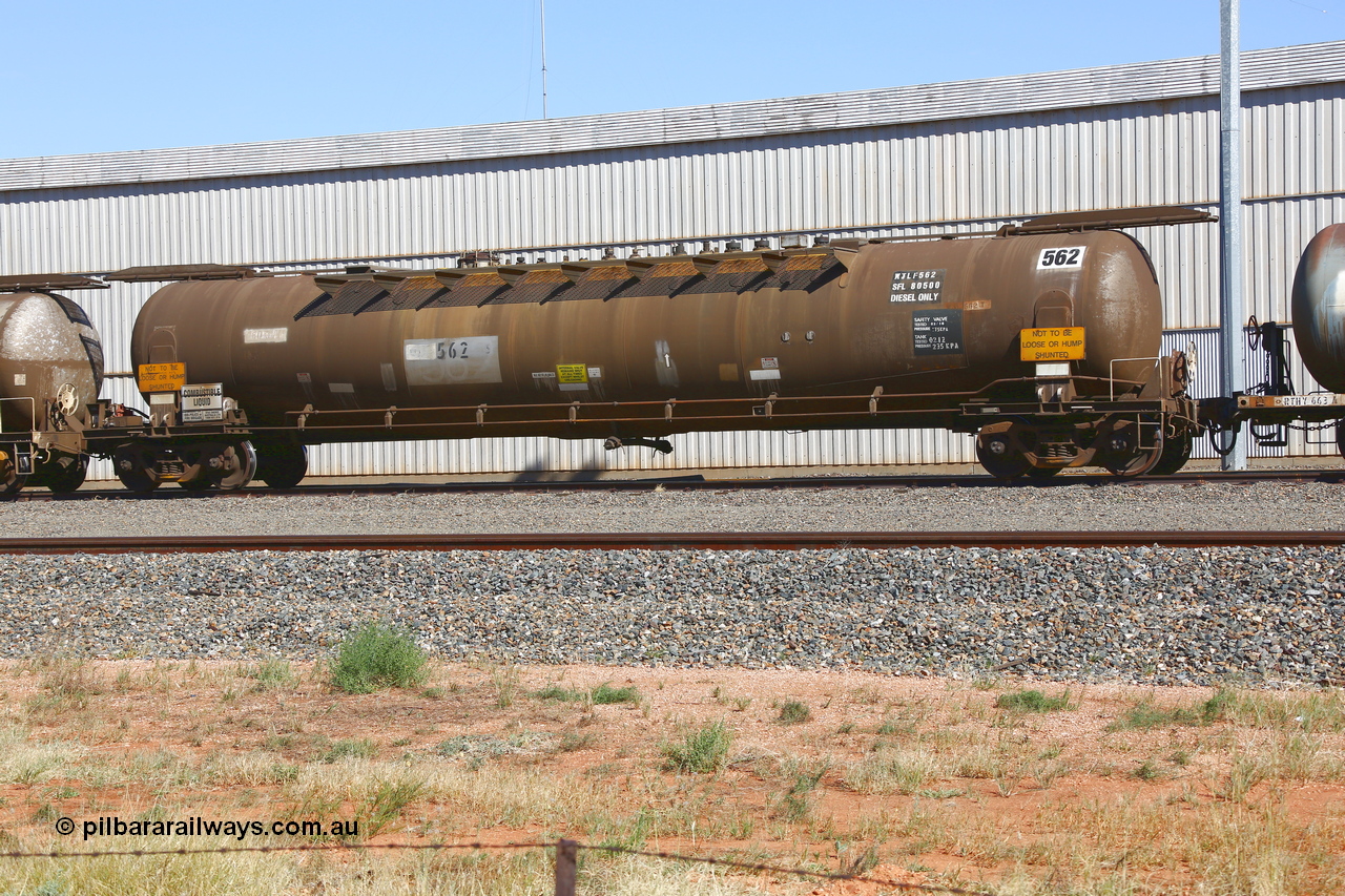 190109 1450
West Kalgoorlie, ATLF 562 tank waggon, built by WAGR Midland Workshops 1973 for Shell as type WJL 86.49 kL one compartment one dome with a capacity of 80500 litres, fitted with type F InterLock couplers. Under Viva Energy ownership.
Keywords: ATLF-type;ATLF562;WAGR-Midland-WS;WJL-type;