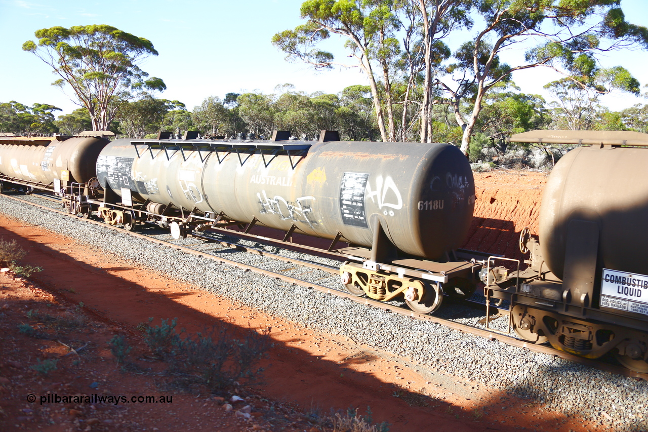 190109 1696
Binduli, empty fuel train 4445, NTBF type fuel tank waggon NTBF 6118, with former owners name (Freight Australia) visible. Originally built by Comeng NSW in 1975 as an SCA type 69,000 litre bitumen tanker SCA 267 for Shell NSW. Under Viva Energy ownership.
Keywords: NTBF-type;NTBF6118;Comeng-NSW;SCA-type;SCA267;