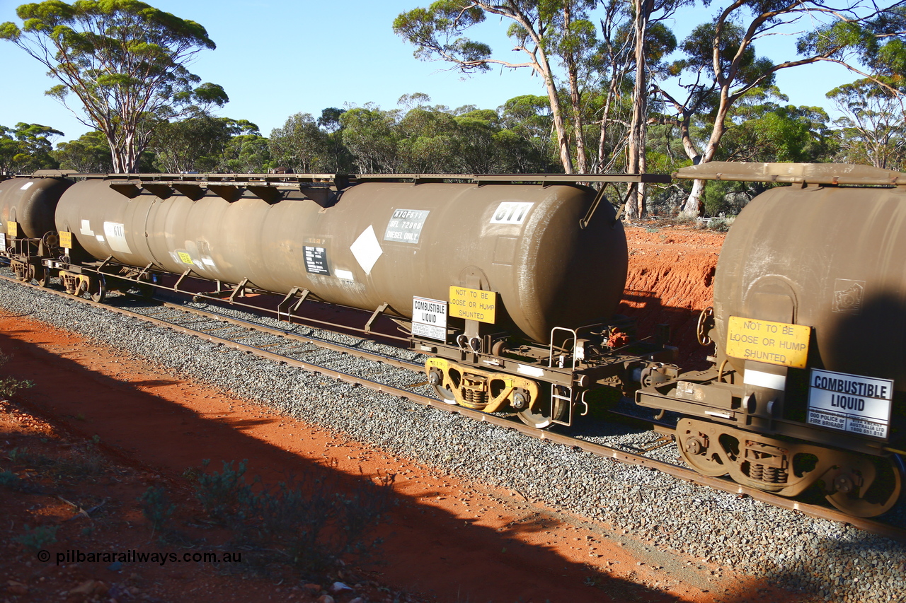 190109 1699
Binduli, empty fuel train 4445, ATQF type tank waggon ATQF 611, built by Indeng Qld 1982 for Shell as type WJQ, 79.34 kL one compartment one dome, fitted with type F InterLock couplers. Indeng name still visible at far end. Under Viva Energy ownership.
Keywords: ATQF-type;ATQF611;Indeng-Qld;WJQ-type;