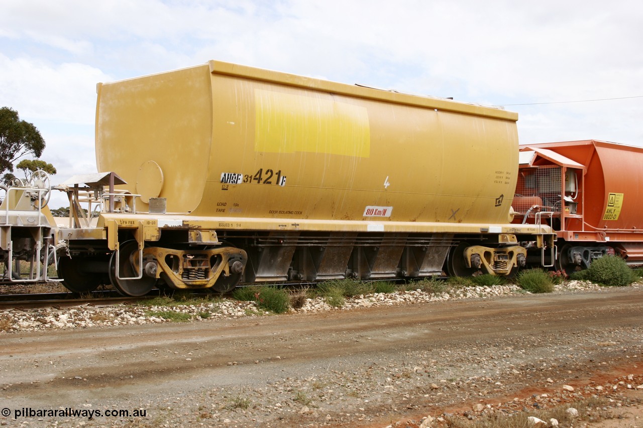 051101 6418
Parkeston, AHQF 31421 seen here in Loongana Limestone service, originally built by Goninan WA for Western Quarries as the leader of a batch of twenty coded WHA type in 1995. Purchased by Westrail in 1998.
Keywords: AHQF-type;AHQF31421;Goninan-WA;WHA-type;