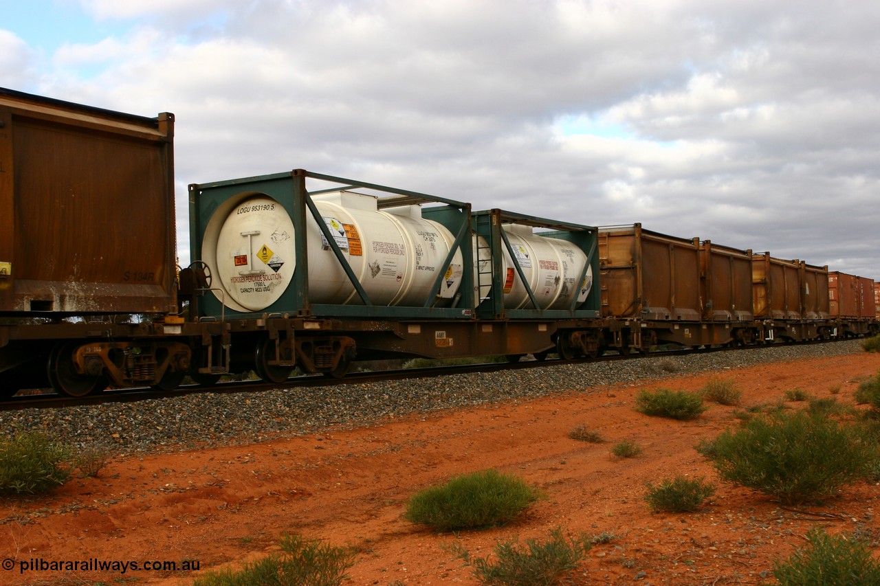 060527 4111
Scotia, AQNY 32208, one of sixty two waggons built by Goninan WA in 1998 as WQN type for Murrin Murrin container traffic, with two 20' hydrogen peroxide tank tainers, LOGU 953190 and LOGU 953195, train 6029 loaded Malcolm freighter.
Keywords: AQNY-type;AQNY32208;Goninan-WA;WQN-type;