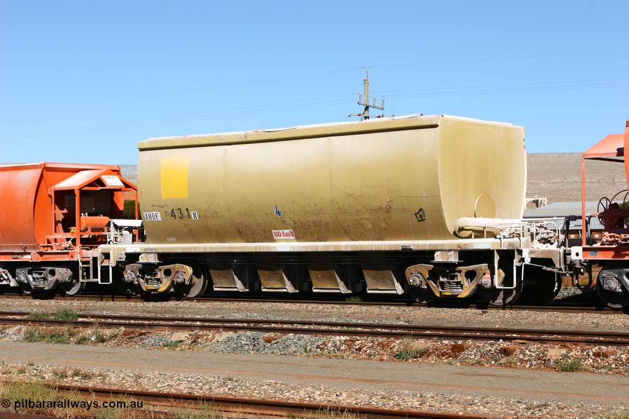 060530 4916
Parkeston, AHQF 31431 seen here in Loongana Limestone service, originally built by Goninan WA for Western Quarries as a batch of twenty coded WHA type in 1995. Purchased by Westrail in 1998.
Keywords: AHQF-type;AHQF31431;Goninan-WA;WHA-type;