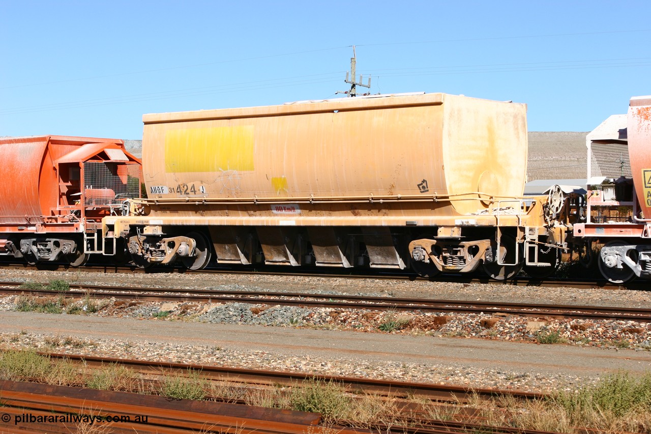 060530 4922
Parkeston, AHQF 31424 seen here in Loongana Limestone service, originally built by Goninan WA for Western Quarries as a batch of twenty coded WHA type in 1995. Purchased by Westrail in 1998.
Keywords: AHQF-type;AHQF31424;Goninan-WA;WHA-type;