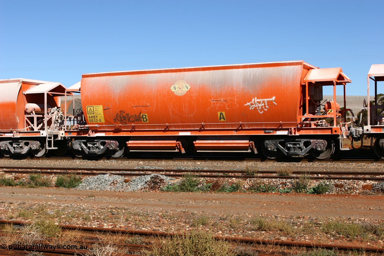 060530 4929
Parkeston, AHBY 0032 one of sixty five AHBY class ballast hoppers built by EDI Rail at their Port Augusta Workshops for ARG in 2001-02 for the Darwin line, also the FMG construction in 2008, here in limestone quarry products service.
Keywords: AHBY-type;AHBY0032;EDI-Rail-Port-Augusta-WS;