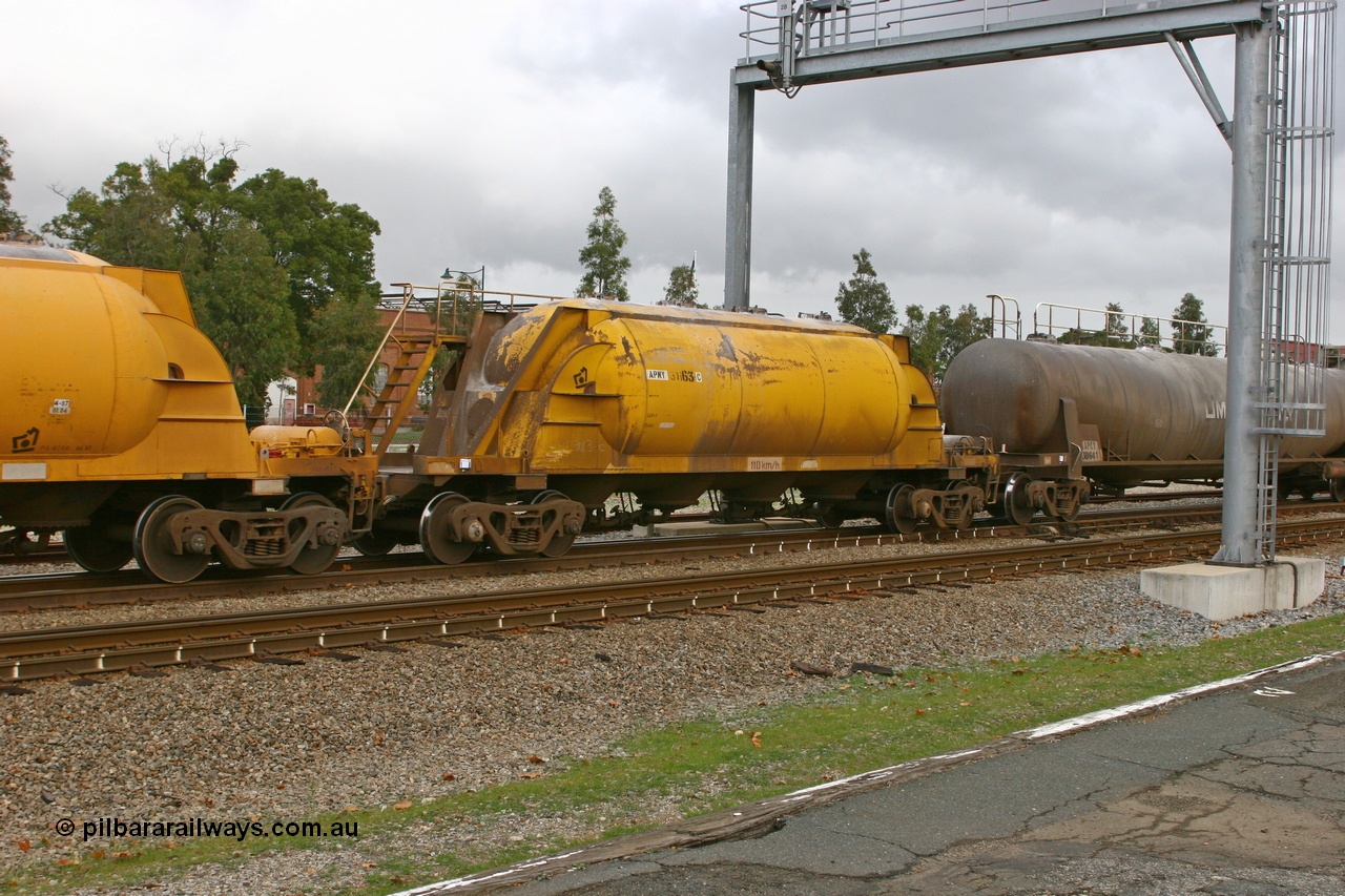 070608 0089
Midland, APNY 31163, one of four built by Westrail Midland Workshops in 1978 as WNA type pneumatic discharge nickel concentrate waggon, WAGR built and owned copies of the AE Goodwin built WN waggons for WMC.
Keywords: APNY-type;APNY31163;Westrail-Midland-WS;WNA-type;