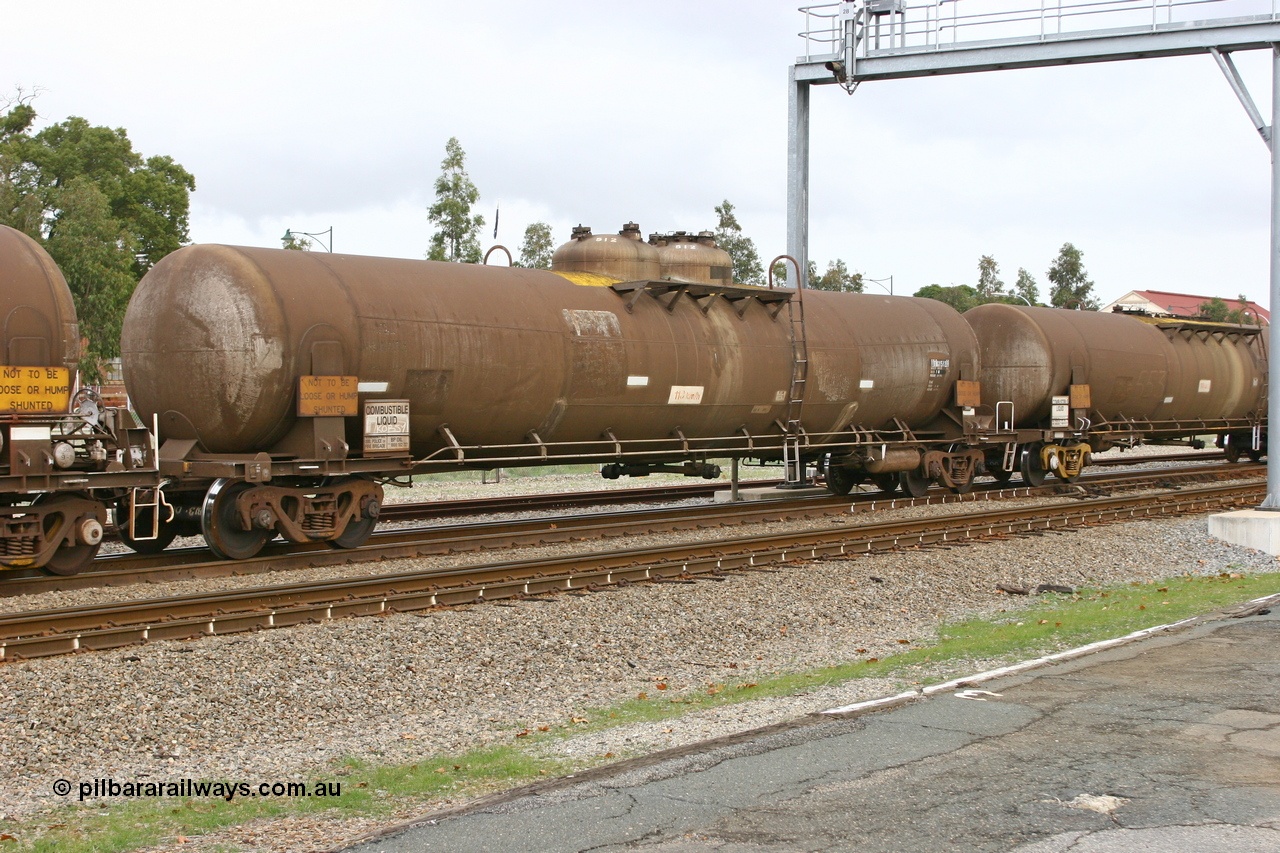 070608 0108
Midland, ATGY 512 fuel tank waggon built by Tulloch Ltd NSW in 1970 for BP Oil with 511 as WJG types, 96,000 litres one compartment two domes.
Keywords: ATGY-type;ATGY512;Tulloch-Ltd-NSW;WJG-type;