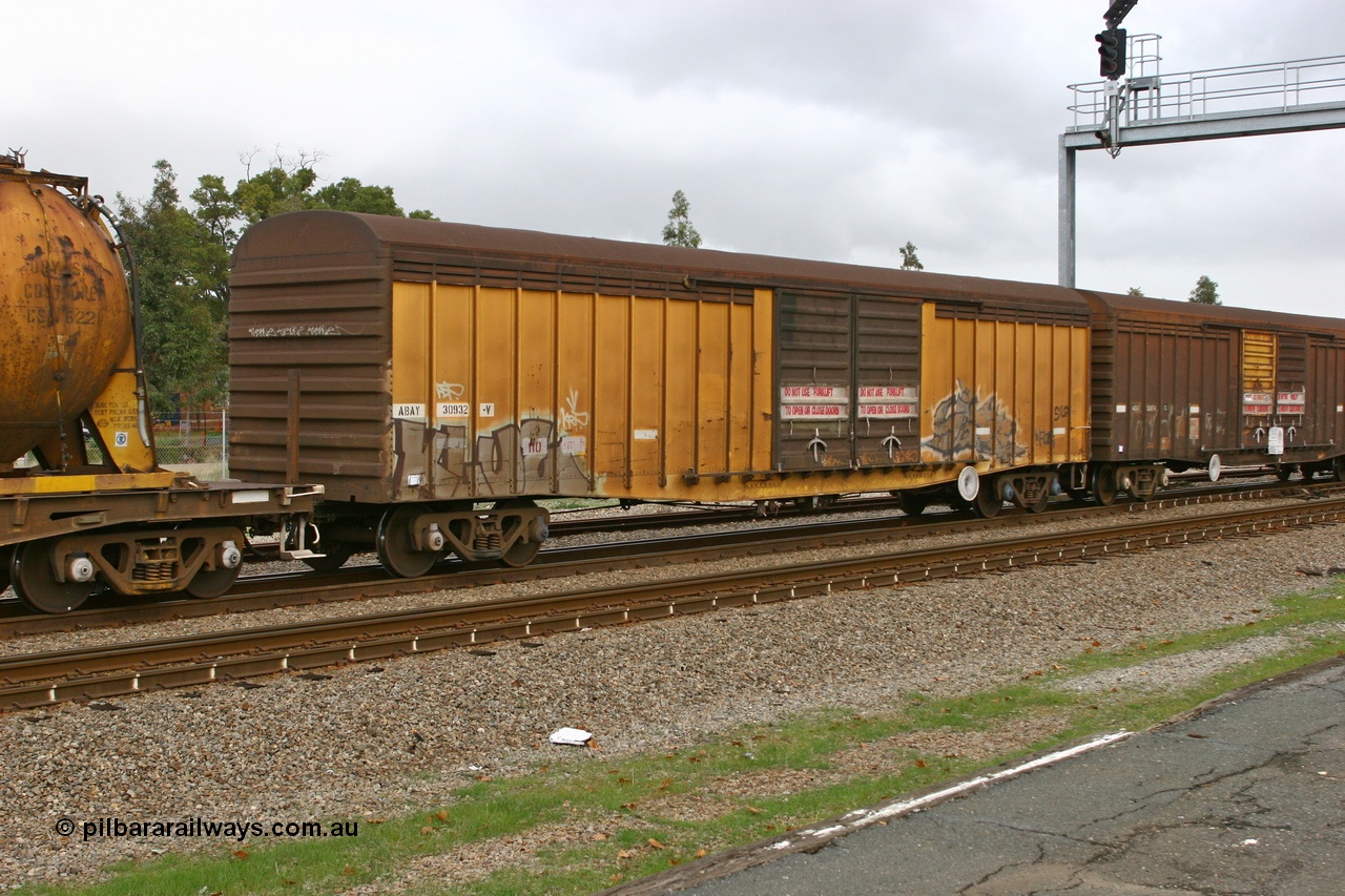070608 0117
Midland, ABAY 30932 covered van waggon, one of one hundred and thirty five built by Mechanical Handling Ltd SA in 1970-71 as WVX type, recoded to WBAX in 1979.
Keywords: ABAY-type;ABAY30932;Mechanical-Handling-Ltd-SA;WVX-type;WBAX-type;