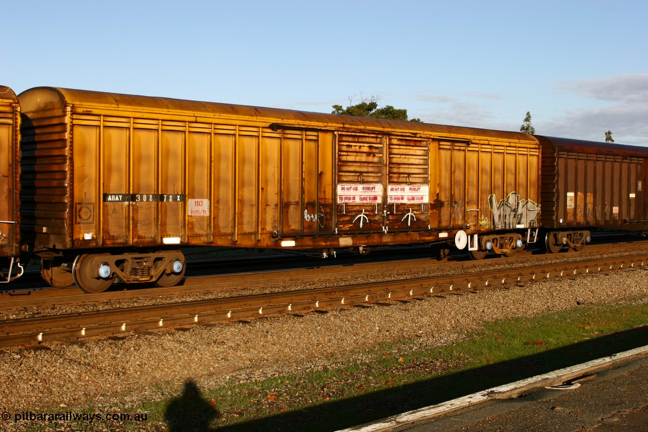 070609 0202
Midland, ABAY 30878 covered goods waggon originally built by Mechanical Handling Ltd SA as part of a third batch of one hundred and thirty five WVX type covered vans, recoded to WBAX in 1980.
Keywords: ABAY-type;ABAY30878;Mechanical-Handling-Ltd-SA;WVX-type;WBAX-type;