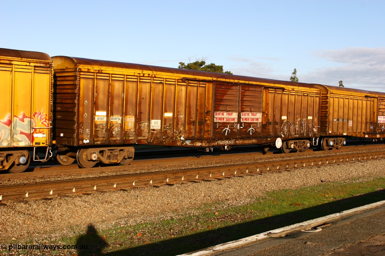 070609 0203
Midland, ABAY 30975 covered goods waggon originally built by Mechanical Handling Ltd SA as part of a third batch of one hundred and thirty five WVX type covered vans, recoded to WBAX in 1979.
Keywords: ABAY-type;ABAY30975;Mechanical-Handling-Ltd-SA;WVX-type;WBAX-type;