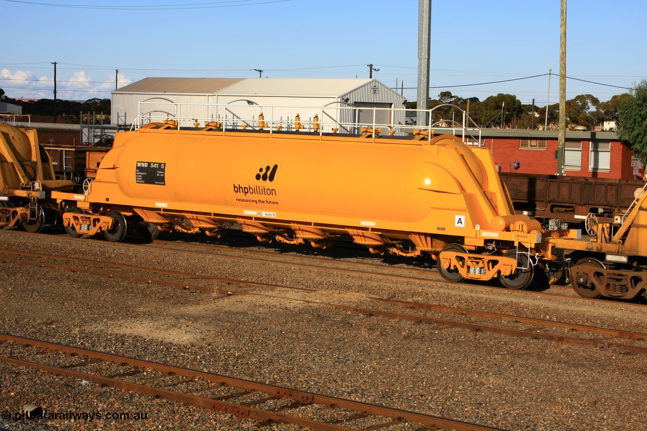 100601 8442
West Kalgoorlie, WNB 541, pneumatic discharge nickel concentrate waggon, leader of six units built by Bluebird Rail Services SA in 2010 for BHP Billiton.
Keywords: WNB-type;WNB541;Bluebird-Rail-Operations-SA;
