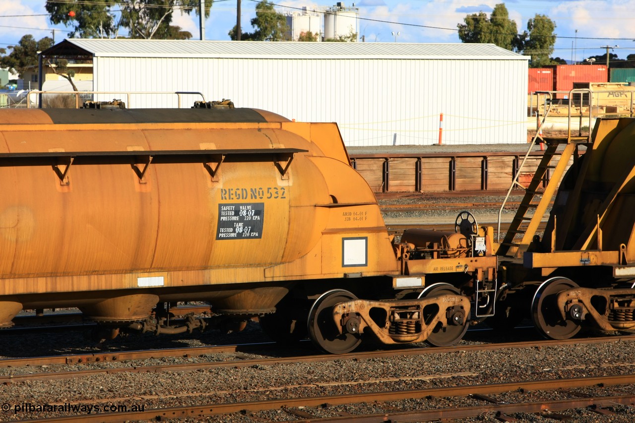 100601 8445
West Kalgoorlie, WN 532, pneumatic discharge nickel concentrate waggon, one of a further ten built by WAGR Midland Workshops as WN type in 1975 for WMC.
Keywords: WN-type;WN532;WAGR-Midland-WS;