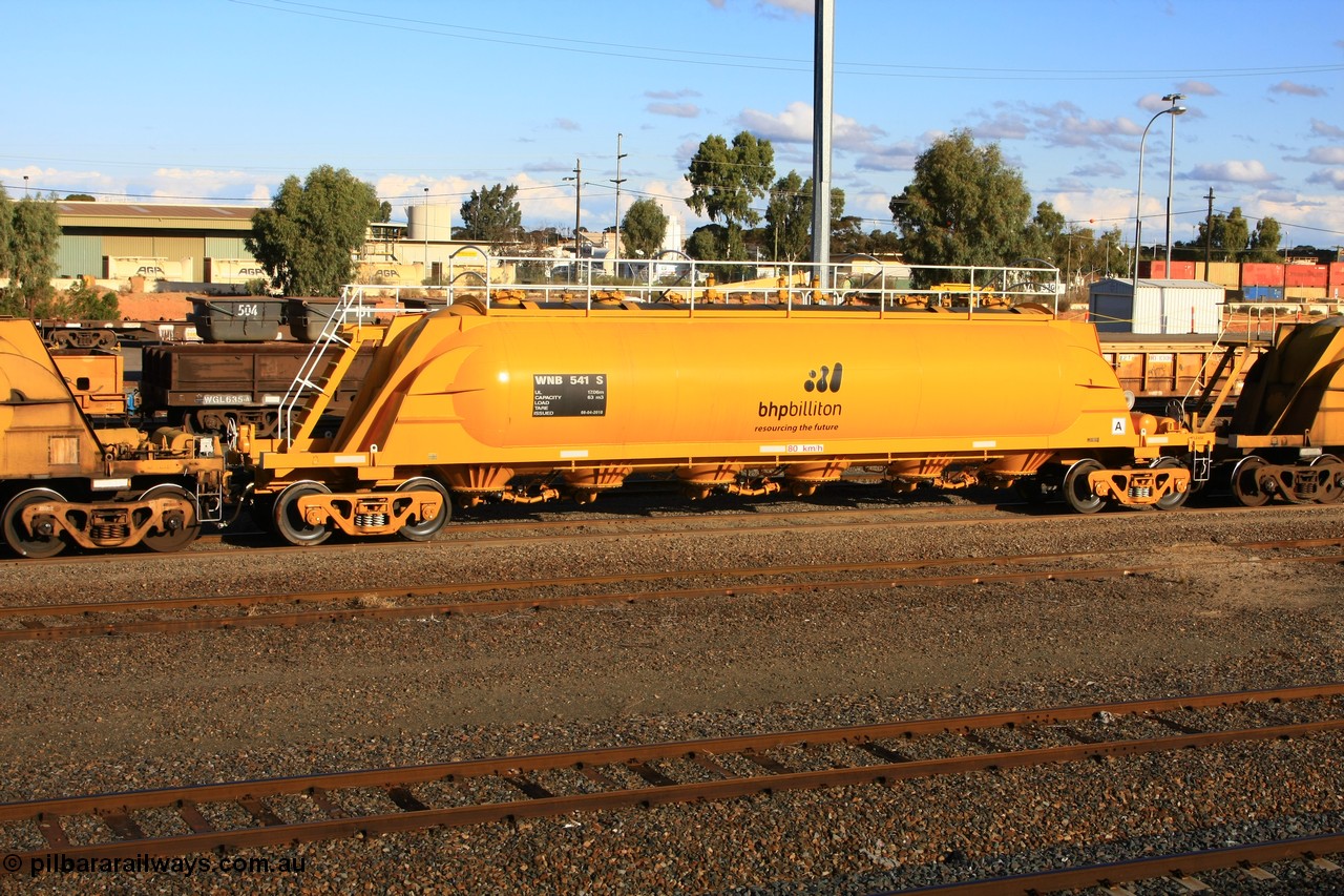 100601 8448
West Kalgoorlie, WNB 541, pneumatic discharge nickel concentrate waggon, leader of six units built by Bluebird Rail Services SA in 2010 for BHP Billiton.
Keywords: WNB-type;WNB541;Bluebird-Rail-Operations-SA;