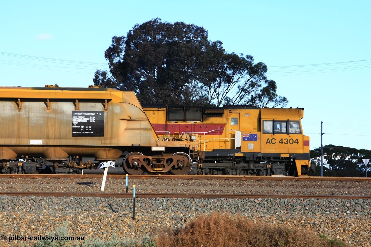 100601 8495
West Kalgoorlie, WN 516, pneumatic discharge nickel concentrate waggon, one of thirty units built by AE Goodwin NSW as WN type in 1970 for WMC.
Keywords: WN-type;WN516;AE-Goodwin;