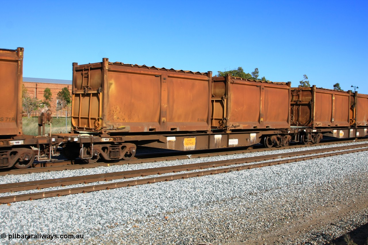 100608 9725
Midland, AQNY 32174, one of sixty two waggons built by Goninan WA in 1998 as WQN type for Murrin Murrin container traffic, with sulphur skips S144C and S3A both with replacement doors but original sliding tarpaulins on train 2430 empty Malcolm freighter.
Keywords: AQNY-type;AQNY32174;Goninan-WA;WQN-type;
