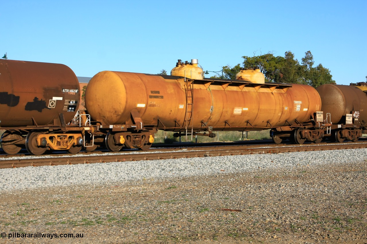100609 10003
Midland, ATTY 30675 fuel tank waggon, last one of five built by AE Goodwin NSW in 1970/71 as WST type, recoded to WSTY and then ATTY. 78600 litre capacity.
Keywords: ATTY-type;ATTY30675;AE-Goodwin;WST-type;WSTY-type;