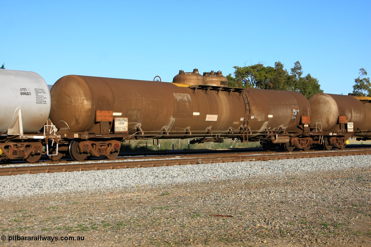 100609 10007
Midland, ATGY 512 fuel tank waggon built by Tulloch Ltd NSW in 1970 for BP Oil with 511 as WJG types, 96,000 litres one compartment two domes.
Keywords: ATGY-type;ATGY512;Tulloch-Ltd-NSW;WJG-type;