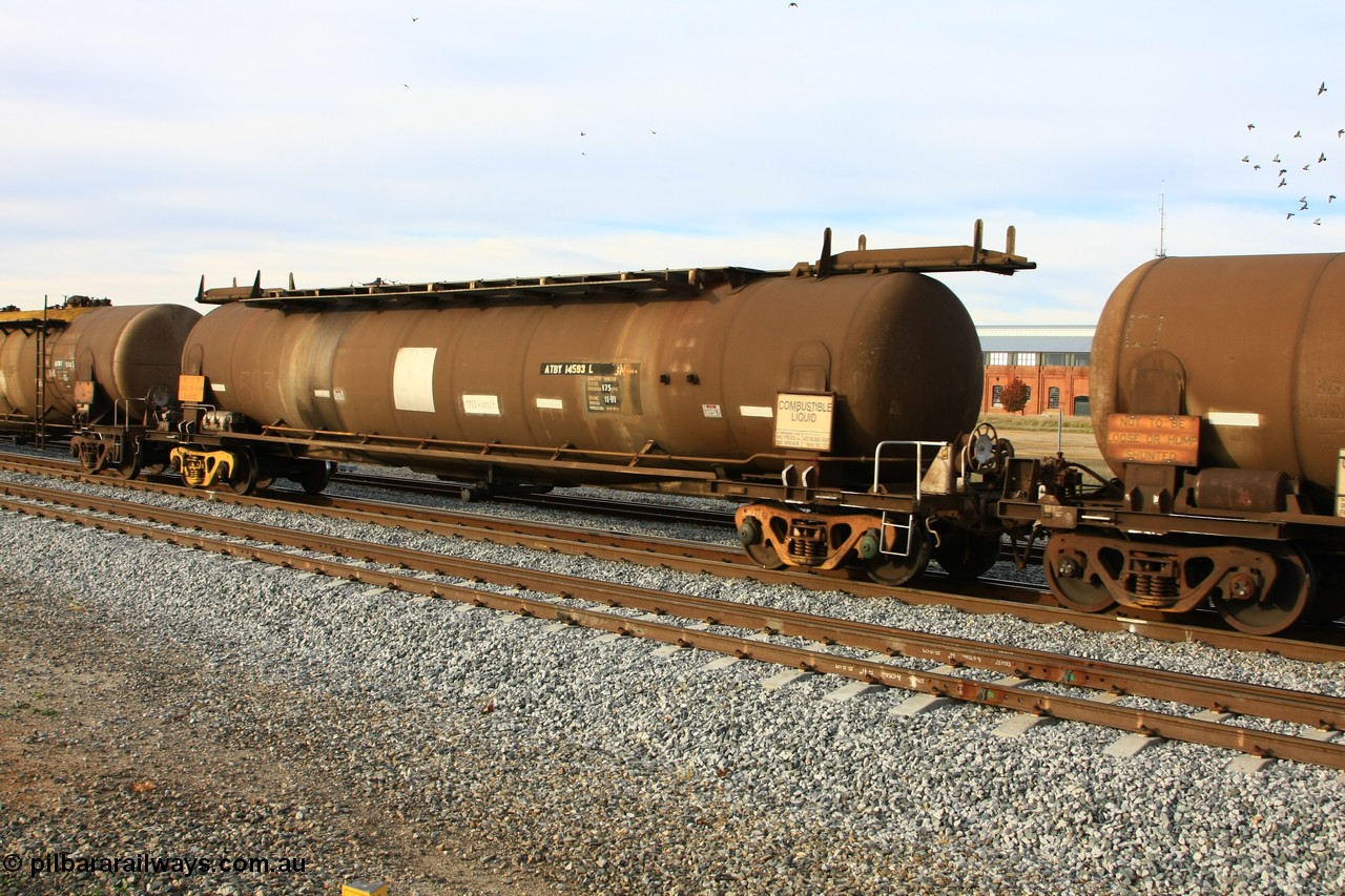 100611 0374
Midland, ATBY 14593 fuel tanker, one of nine JPB type tankers built for Bain Leasing Pty Ltd by Westrail Midland Workshops in 1981/82 for narrow gauge recoded to JPBA, converted to standard gauge as WJPB. 82000 litre capacity, with a 75000 SF limit.
Keywords: ATBY-type;ATBY14593;Westrail-Midland-WS;JPB-type;WJPB-type;JPBA-type;