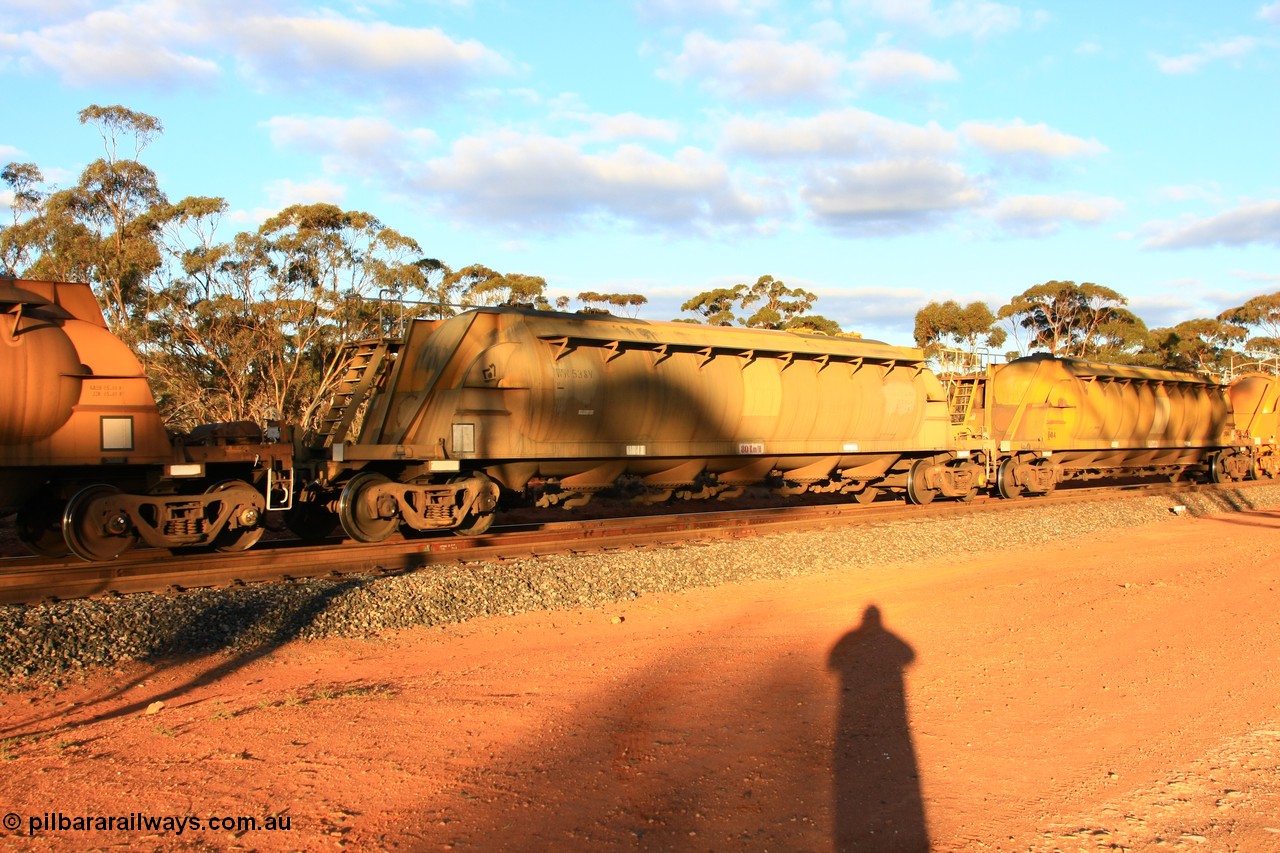 100731 3192
Binduli, WN 538, pneumatic discharge nickel concentrate waggon, one of a further ten built by WAGR Midland Workshops as WN type in 1975 for WMC.
Keywords: WN-type;WN538;WAGR-Midland-WS;