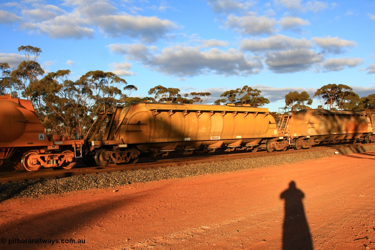 100731 3195
Binduli, WN 502, pneumatic discharge nickel concentrate waggon, one of thirty built by AE Goodwin NSW as WN type in 1970 for WMC.
Keywords: WN-type;WN502;AE-Goodwin;