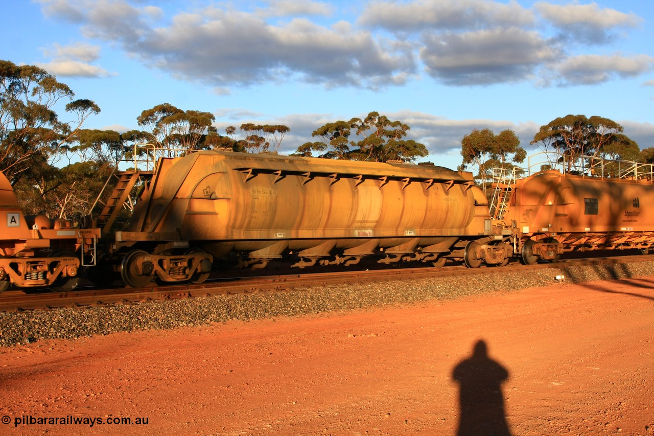 100731 3201
Binduli, WN 524, pneumatic discharge nickel concentrate waggon, one of thirty built by AE Goodwin NSW as WN type in 1970 for WMC.
Keywords: WN-type;WN524;AE-Goodwin;