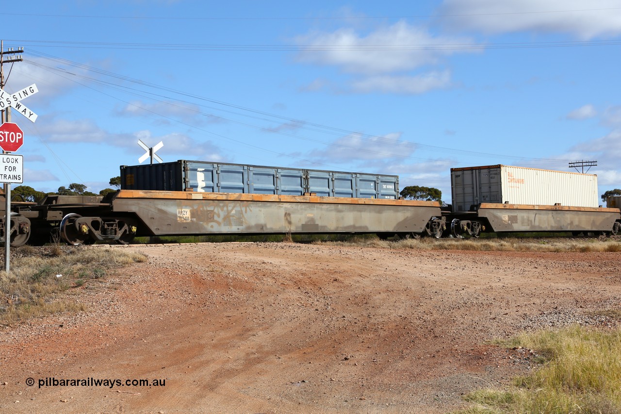 160522 2340
Parkeston, 7MP7 priority service train, platform 3 of 5-pack Goninan built RRZY 7034 well waggon set, 40' SCF half height side door container TINT 607050[0].
Keywords: RRZY-type;RRZY7034;Goninan-NSW;