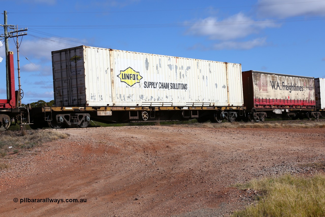 160522 2353
Parkeston, 7MP7 priority service train, RQCY 923 container waggon built by Victorian Railways Bendigo Workshops in 1976 as an FQX type, then VQCX and RQCX type in October 1994. Loaded with Linfox 53' container DRC 388.
Keywords: RQCY-type;RQCY923;Victorian-Railways-Bendigo-WS;FQX-type;VQCX-type;RQCX-type;