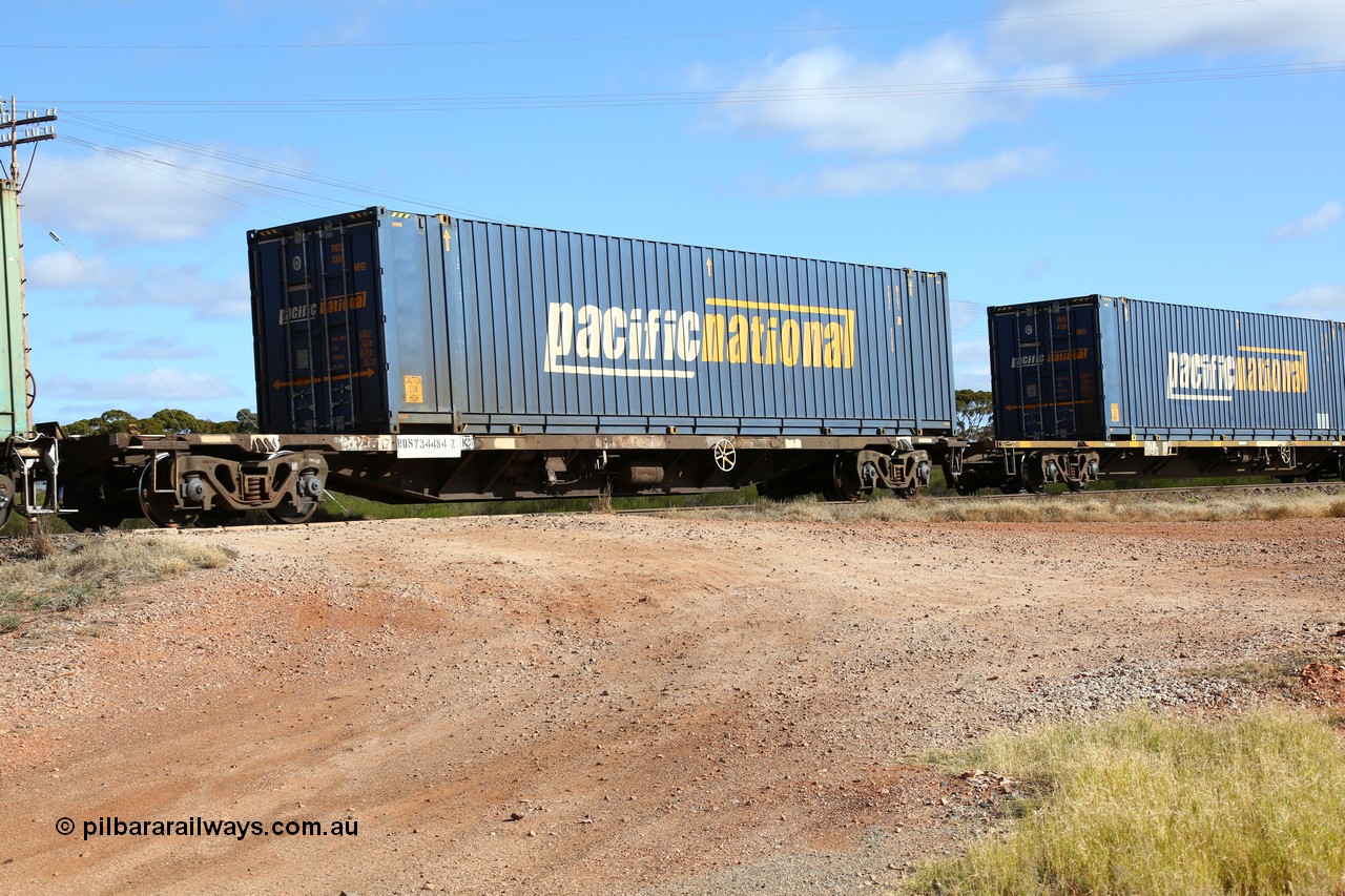 160522 2373
Parkeston, 7MP7 priority service train, RQSY 34484 container waggon, one of one hundred OCY type container waggons built by Tulloch Ltd NSW in 1974-75, recoded to NQOY. Loaded with with a 48' Pacific National MFG1 type box PNXL 4306.
Keywords: RQSY-type;RQSY34484;Tulloch-Ltd-NSW;OCY-type;