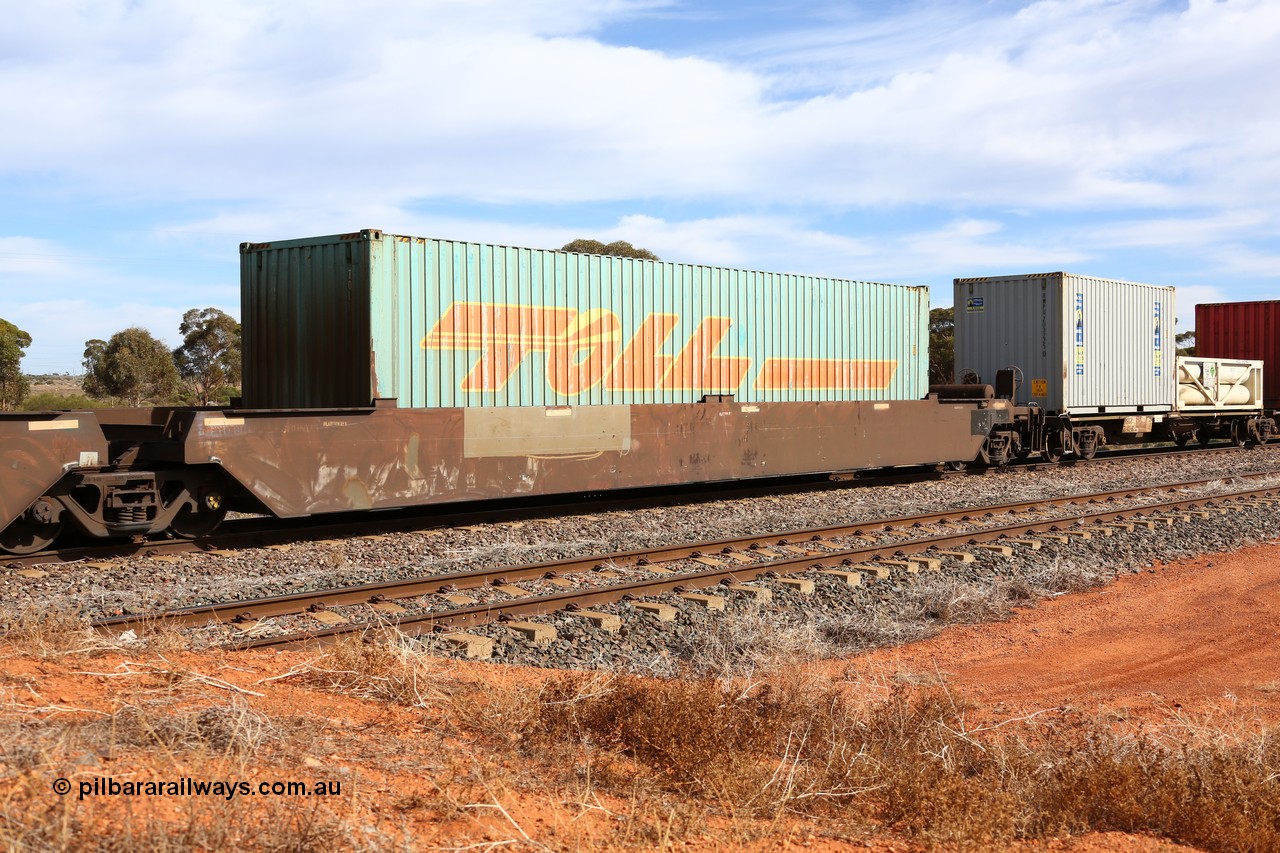 160523 2983
Parkeston, 7SP3 intermodal train, PQYY 7083 platform 1, PQYY type is a 5-pack articulated well waggon set built in September 1995 by AN Islington Workshops as one of a pair of RQYY for Boxcar/Cubico and recoded in the late '90s to PQYY. Loaded with a 40' 4FG1 type container for Toll TOLH 910218.
Keywords: PQYY-type;PQYY7083;AN-Islington-WS;RKQY-type;