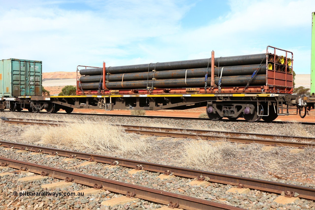 160523 3024
Parkeston, 7SP3 intermodal train, RRKY 2766 container waggon, one of fifty five built by Perry Engineering SA in 1974 as type RMX, recoded to AQMX, AQSY, RQKY. With a 40' flatrack FD 91 loaded with steel pipe.
Keywords: RRKY-type;RRKY2766;Perry-Engineering-SA;RMX-type;AQMX-type;AQSY-type;RQKY-type;